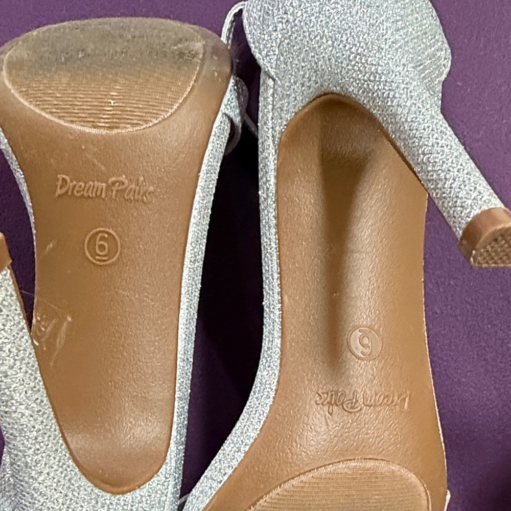 Dream Pairs Shimmering Silver Heels, Size 6 - Picture 8 of 11